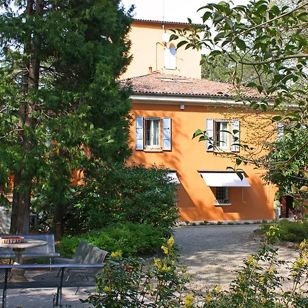לינה וארוחת בוקר Il Villino 2*