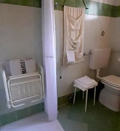 לינה וארוחת בוקר Il Villino 2*
